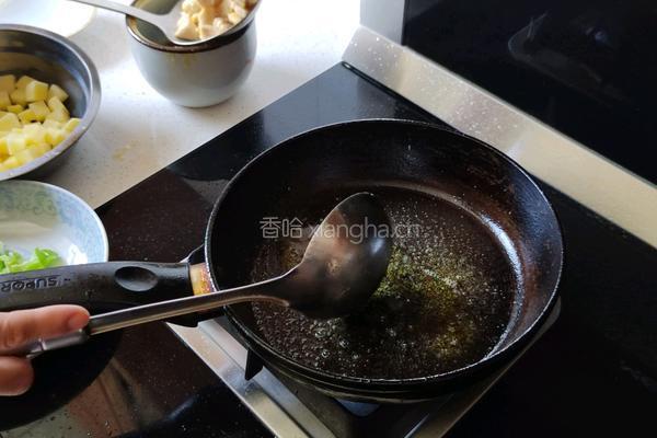 青椒土豆炒鸡丁的做法图解8
