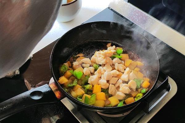 青椒土豆炒鸡丁的做法图解15