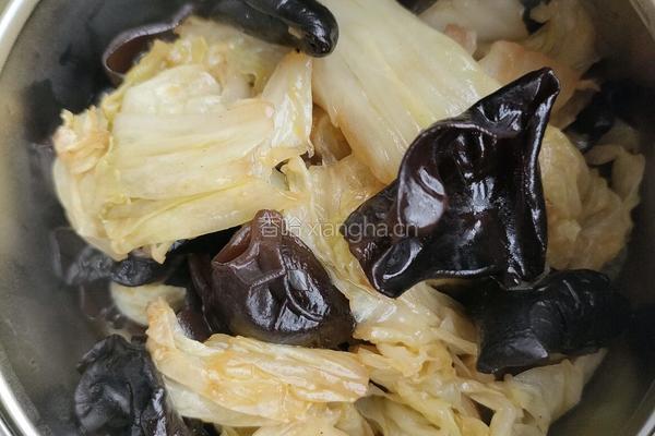醋溜白菜木耳的做法图解6