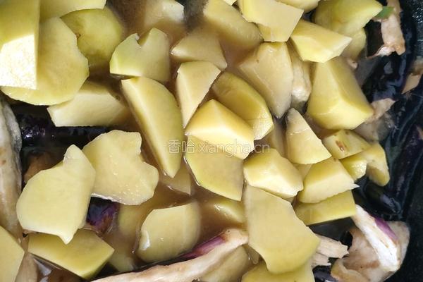 土豆炖茄子的做法图解5