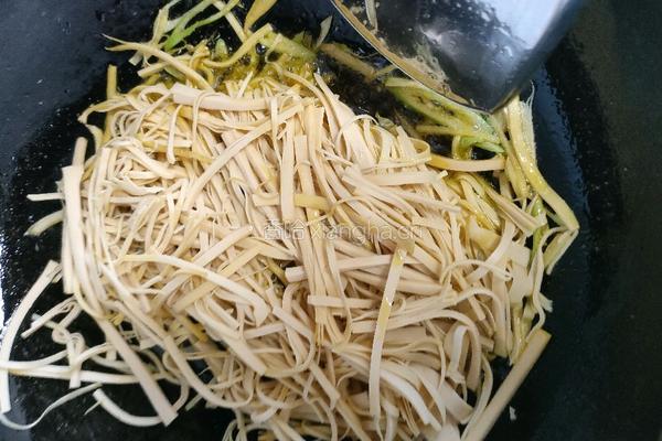 豆芽炒干豆腐的做法图解4