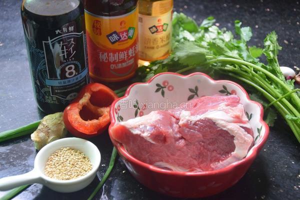 香菜拌牛肉的做法图解1