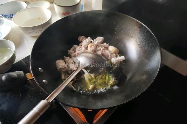 葱爆鱿鱼卷的做法图解8