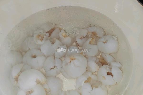荔枝罐头的做法图解2