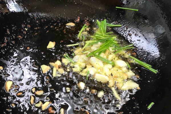 丝瓜炒肉的做法图解5
