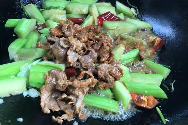 丝瓜炒肉的做法图解8