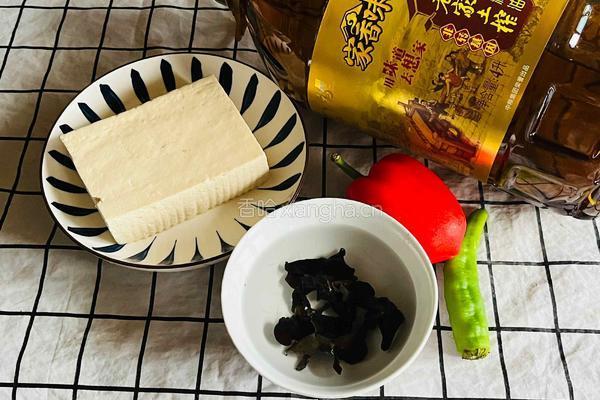 豆腐煲的做法图解1