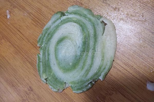 椰蓉蔓越莓螺旋酥(纯手工)的做法图解12