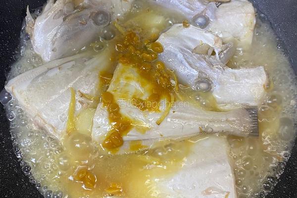 豆酱焖剥皮鱼的做法图解4