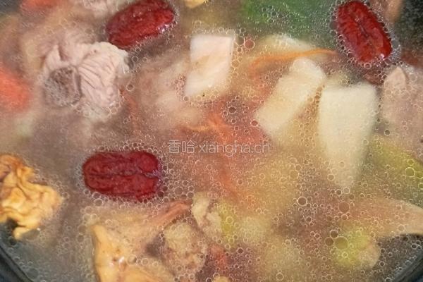 菌菇莲藕排骨汤的做法图解3