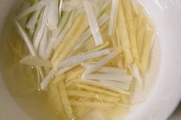 馄饨皮小蒸包的做法图解1
