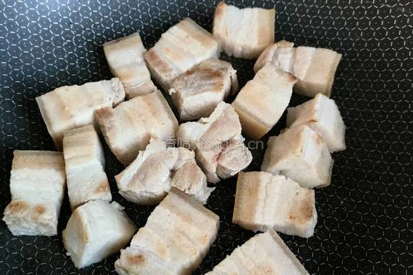 红烧肉焖米饭的做法图解2