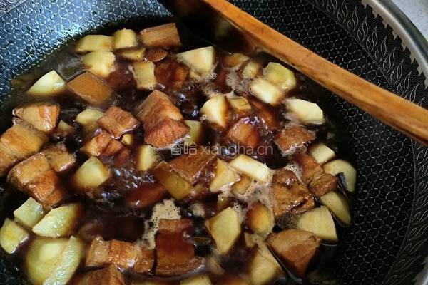 红烧肉焖米饭的做法图解8