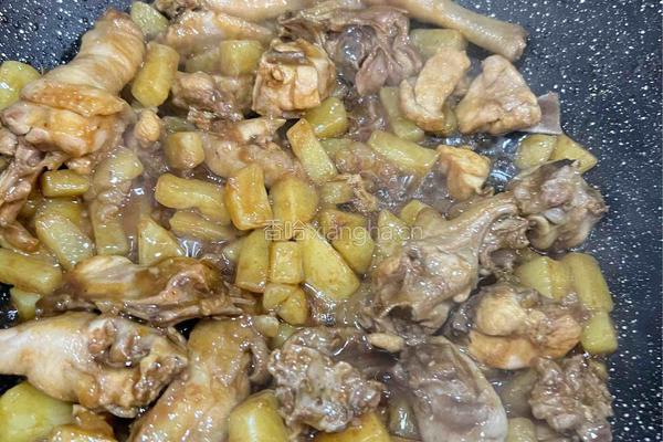 土豆炒鸡肉的做法图解10