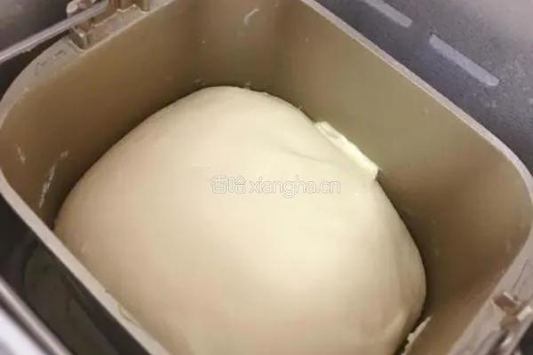 芝士火腿香葱面包的做法图解3