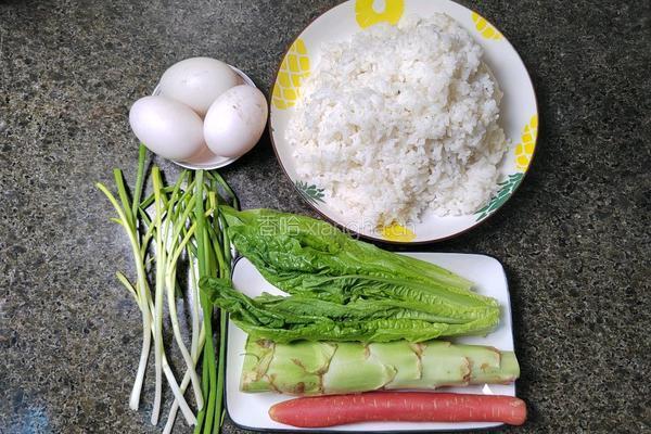 鸭蛋炒饭的做法图解1
