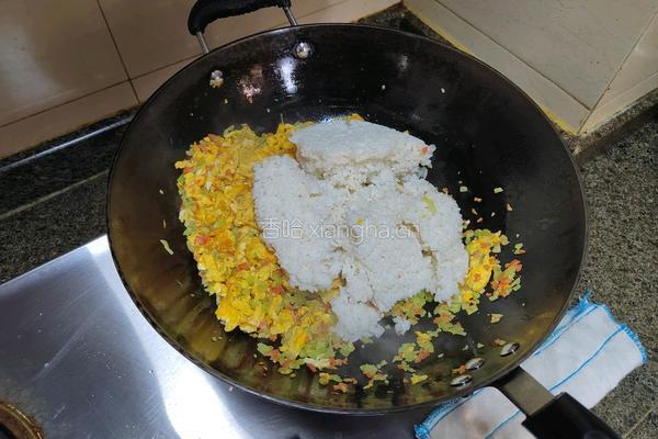 鸭蛋炒饭的做法图解6