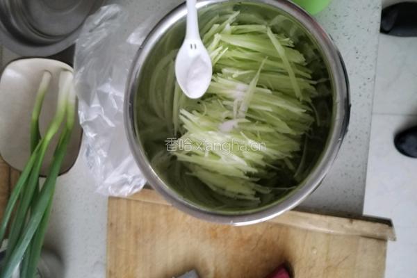拌莴苣的做法图解3