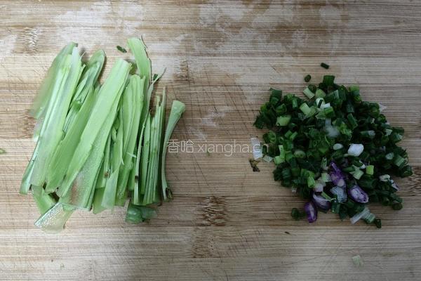 蒜泥白肉的做法图解2