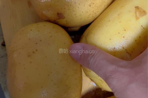 麻辣波浪土豆的做法图解1