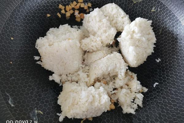 鸡蛋火腿炒饭的做法图解7