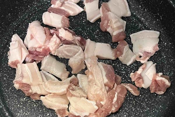 五花肉炒豆干的做法图解1