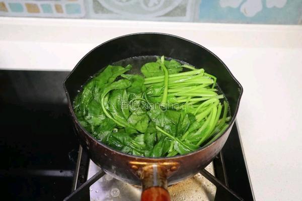 菠菜烧豆腐❤️高钙高蛋白家常菜的做法图解2