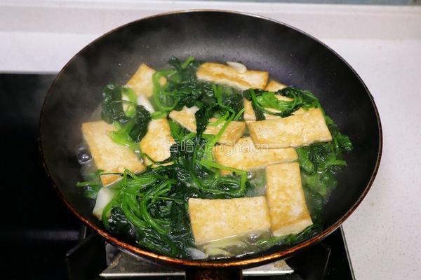 菠菜烧豆腐❤️高钙高蛋白家常菜的做法图解4