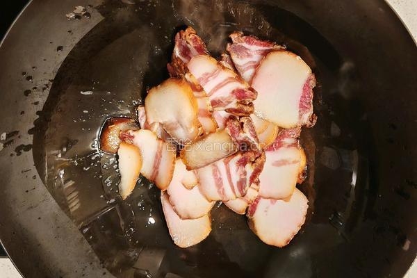 荷兰豆炒腊肉的做法图解7