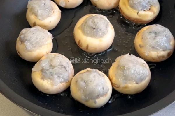 爆汁口蘑小汉堡的做法图解4