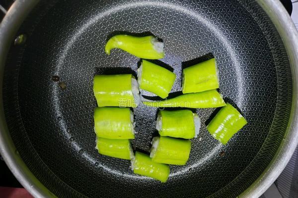 尖椒酿虾滑的做法图解1