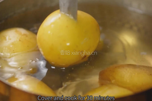 黑松露酱土豆烩章鱼的做法图解2