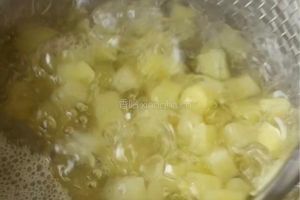 香到姥姥家的米其林同款黑松露鸡肉土豆派的做法图解2