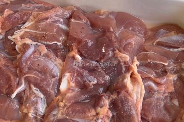 黑松露奶油蘑菇炖鸡的做法图解1