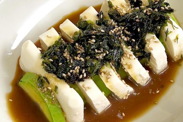 一口入魂！日式牛油果豆腐沙拉，解锁清新好滋味