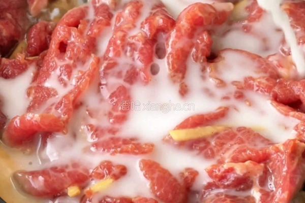 菌菇牛肉煲的做法图解7