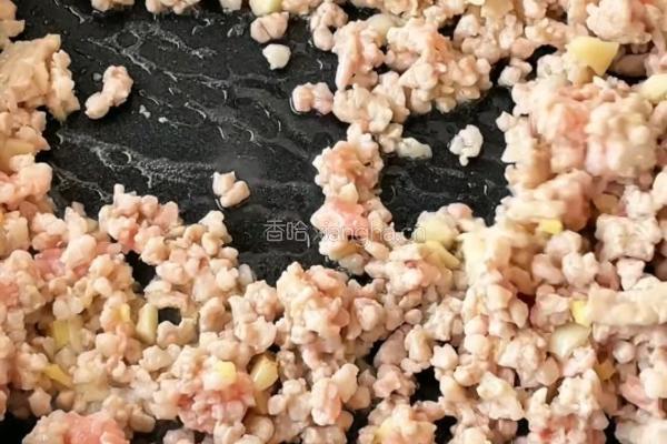 肉沫鸡蛋抱豆腐的做法图解2