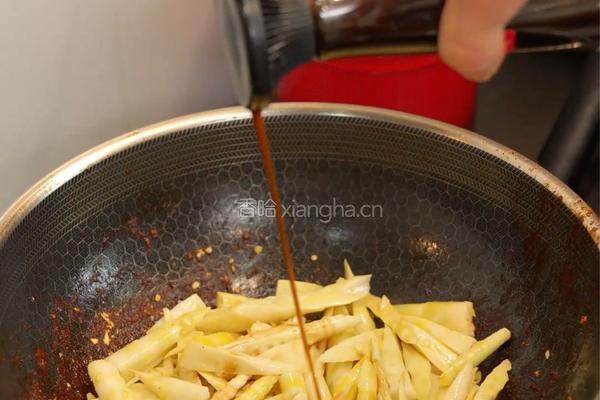 笋尖炒牛肉丨脆嫩与鲜嫩的舌尖碰撞的做法图解5