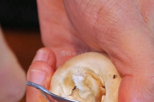 爆汁口蘑堡的做法图解3