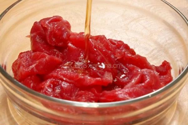 生菜牛肉拌饭的做法图解1