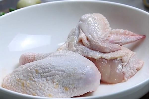 一口入魂！解锁清蒸本鸡的鲜嫩密码的做法图解2
