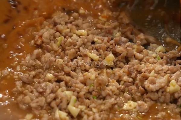 这道肉末豆腐抱蛋，鲜到舌头打卷！的做法图解4
