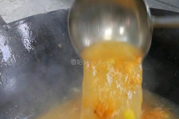 金汤红膏蟹的做法图解3