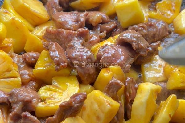 菠萝炒牛肉的做法图解6