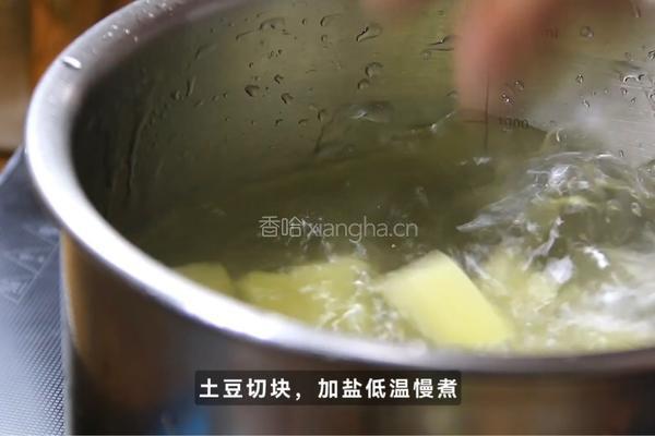 黑松露炼乳脆皮鸡的做法图解1