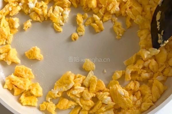 黑松露牛肉炒饭的做法图解2