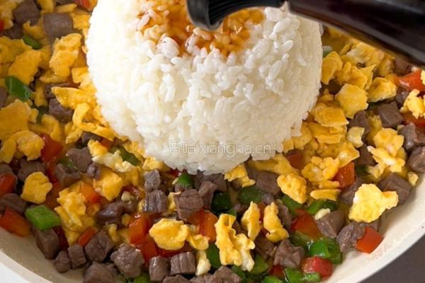 黑松露牛肉炒饭的做法图解5
