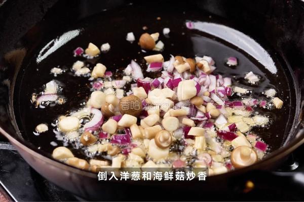 黑松露虾仁炒饭的做法图解3