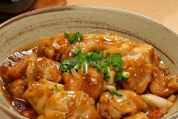 菌汁蜂蜜鸡肉饭