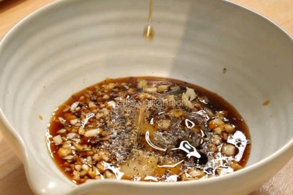 菌汁蜂蜜鸡肉饭的做法图解4